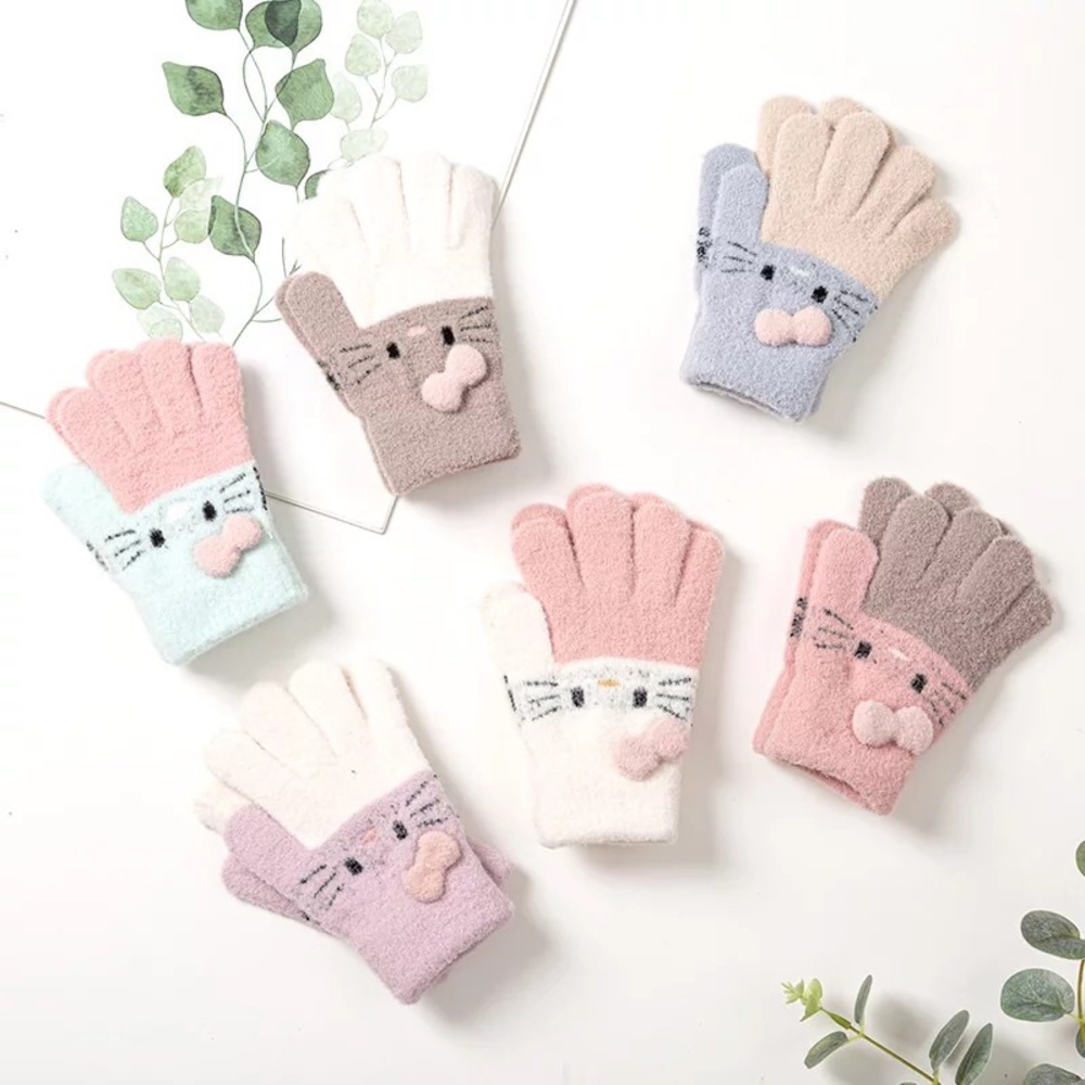 Hello Kitty gloves girls kids small  green toddler fuzzy